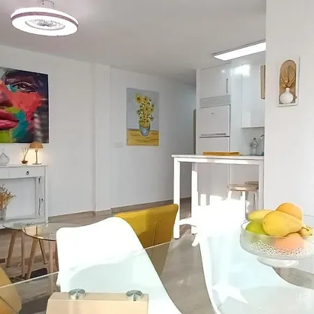 Apartamento Con Vistas Al Mar Poniente Avda Uruguay